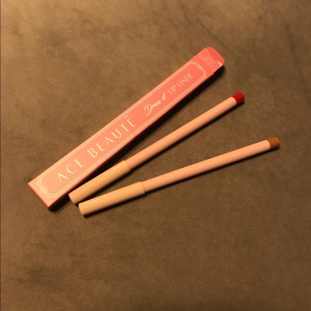 Makeup Bundle - Picture 9 of 9